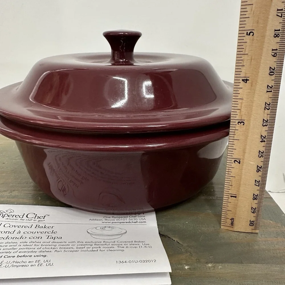 The Pampered Chef 1.5 QT Cranberry Baker Roaster Dutch Oven Stoneware & Lid